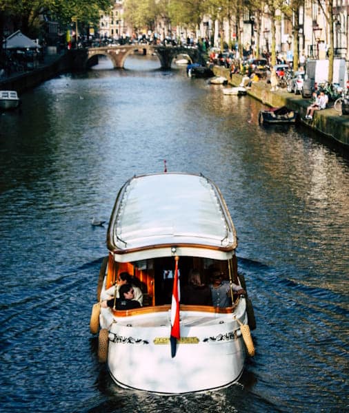 amsterdamin kanaaliristeily